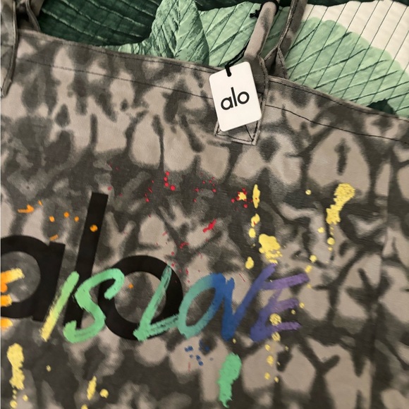 Alo Gray Tie-Dye Tote Bag with Colorful Print LOVE IS LOVE - Picture 6 of 6